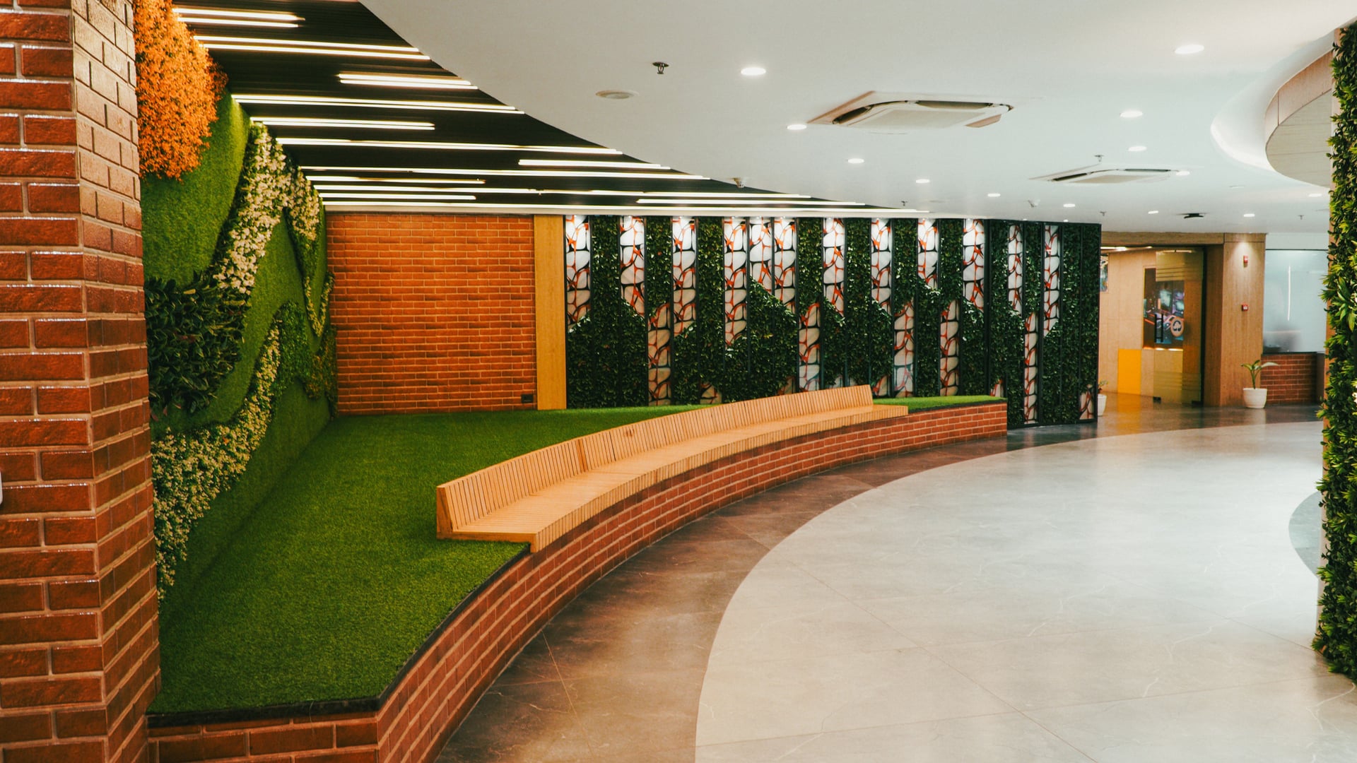 Student lounges at SRM IHM